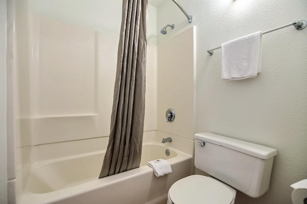 Motel 6-Oakland, Ca - Embarcadero ภายนอก รูปภาพ